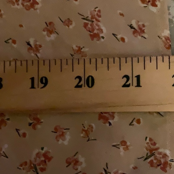 Madewell Satin Puff Sleeve V-Neck Top in Baby Breath Size XS - Picture 13 of 14